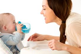 Ab wann darf ein baby vollmilch trinken? Wasser Fur Babys Darf Mein Baby Wasser Trinken Babymarkt De