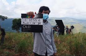 Gael garcía bernal, vicky krieps, rufus sewell and others. M Night Shyamalan S New Movie Is Inspired By Graphic Novel Sandcastle Indiewire