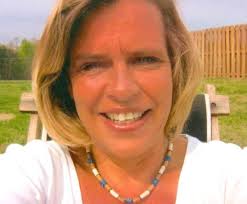 Burbank High Blog: Terrie Brown White, BHS '79 (1961-2023)