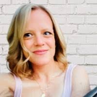 Julie Grinstead's Instagram, Twitter & Facebook