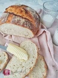 Herrlich Knusprig Einfaches Hausbrot Wie Vom Backer Rezept Hausbrot Brot Selber Backen Brot Backen Rezept Einfach