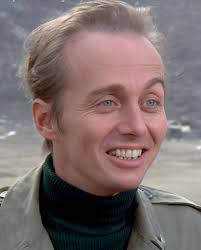 Columbo meets his idol, Nora Chandler, in 'Requiem for a Falling Star'  #columbojustonemorething