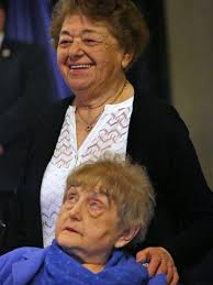 Eva Mozes Kor receives 2017 Sachem Award