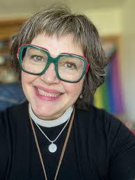 Tara Eastman's Instagram, Twitter & Facebook