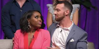 Netflix S Love Is Blind Stars Have Key Advice For Too Hot To Handle Cast In 2020 It Cast Reality Show Netflix