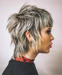With this style, frank shows you how to transform thick, wavy hair into a chic, modern mullet.instagram: 30 Cool Ways To Wear A Woman Mullet Rock It My New Hairstyles