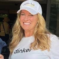 Lori Pickle's Instagram, Twitter & Facebook