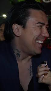 Lors du séjour à Montréal d' @aj_mclean , le réalisateur Thomas Sicotte  nous a suivi dans nos moindres déplacements. Cette idée d'immortaliser les  sorties de l'animateur de @thefashionherotv était celle de la