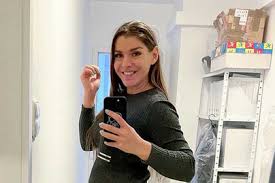 Listen to szalóki ági in full in the spotify app. Szaloki Agi Kisbabaja Lombikkal Fogant Meg 42 Evesen Sikerult Teherbe Esnie Hazai Sztar Femina