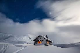 77 Lonely Little Houses Lost In Majestic Winter Scenery Winter House Winter Scenery Little Cabin
