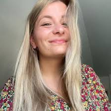 Laura Knecht (knecht1107)