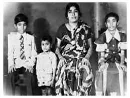 Ar rahman's mother kareema beegum dies in chennai. Young Arr With Sisters And Mother Sisters Young Mother