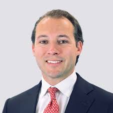 I'm happy to share that I'm starting a new position in the European Energy  & Renewables team at Lazard where I will be focusing