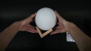 Per fernbedienung könnt ihr 16 verschiedene farben, 4 modi und die helligkeit einstellen. 3d Mond Lampe Bei Sparfuchs007 Com Youtube
