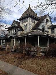 Old House Dreams Historic Real Estate For Sale Browse 3400 Old Houses From Colonial Romantic Victorian Abandoned Houses Old Abandoned Houses Old Houses