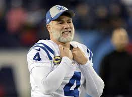 Patriots and colts kicker adam vinatieri has hit an nfl record 56 field goals in his playoff career, including the game winning kick. Ujgnik2elrkkjm
