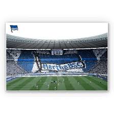 Since 1963, hertha's stadium has been the olympiastadion. Wandbild Hertha Bsc Spielstart Im Stadion Wall Art De