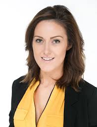 Leanne Ross's Instagram, Twitter & Facebook