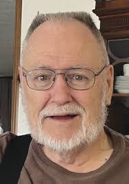 Lee Gessner's Instagram, Twitter & Facebook