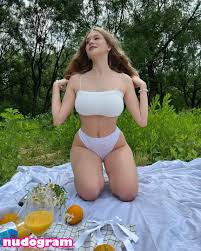 Darilate nude capture highlighting her amazing tits