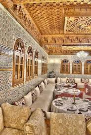 الصالون المغربي التقليدي تحفة فنية في عالم الديكور Moroccan Interiors Moroccan Decor Living Room Moroccan Design