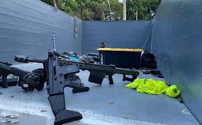 El diseño del abridor de botellas de ® calibre 50 es una marca registrada de caliber corporation. Cjng Ataco A Garcia Harfuch Con Fusil Barret Mas Usado Por Carteles