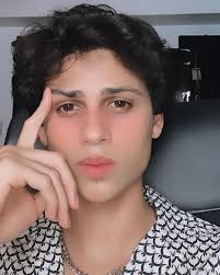 Victor M (@victorm.official) • Foto e video di Instagram