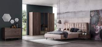 Bundan 5 yıl önce enza home'dan almış olduğum yatak odası takımının sadece gardırop bir odadan karşı odaya montajı için 500 ₺ ücret istenildi. Valente Yatak Odasi Enza Home