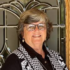 Debbie Mccomb's Instagram, Twitter & Facebook