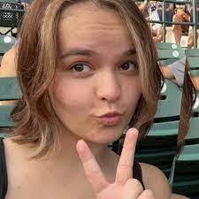 Kellie Mcintosh's Instagram, Twitter & Facebook