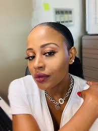 Good morning all of you beautiful girls 🙂 My name is kelcie I am a mom of  5 and love ink… just thought I would hop