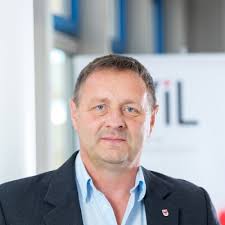 𝗦𝘂𝗰𝗰𝗲𝘀𝘀 𝗮𝘁 𝗜𝗟𝗞: 𝗛𝗮𝗯𝗶𝗹𝗶𝘁𝗮𝘁𝗶𝗼𝗻 𝗳𝗼𝗿 𝗗𝗿.-𝗜𝗻𝗴.  𝗵𝗮𝗯𝗶𝗹. 𝗥𝗼𝗯𝗲𝗿𝘁 𝗞𝘂𝗽𝗳𝗲𝗿 With the successful completion of his  habilitation at the TU Dresden, our colleague…