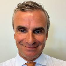 Expressing my gratitude to our seasoned guide Karma, his six crew and 21  pack mules