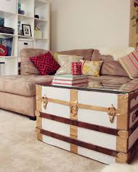One exterior (perfectly lovely bench, coffee table, side table) and one interior (major storage). 13 Awesome Diys To Spruce Up A Vintage Trunk Shelterness