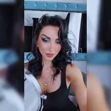 NARİN ESMERSOY (@narinelaa) - Urlebird