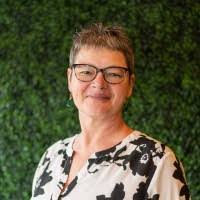 Rachael Howell's Instagram, Twitter & Facebook