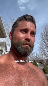 Kyle Hemsley's Instagram, Twitter & Facebook