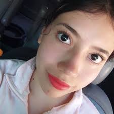 Zoe Herrera (@Zooey_Herrera)