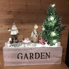 Scoală gazdă din pătuţ, florile dalbe, şi ne dă un colăcuţ, florile dalbe; Terrarium Craciun Cu Colinde Floraria Stefan Lulu S Garden Bucuresti