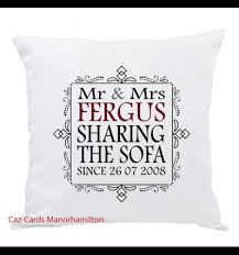 Spotykaj lokalsów z całego świata i nocuj u nich Personalised Sharing The Sofa Cushion Caz Cards Leitrim