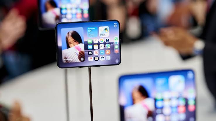 With novel chip in Huawei phone, China heads for computing reset