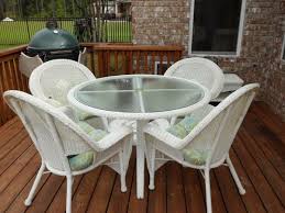 Round White Wicker Patio Table Sandalye