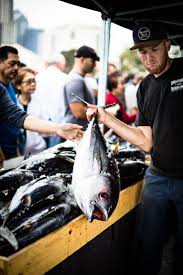 (0.01 mi) marion's fish market (0.02 mi) asaggio pizza pasta plus (0.03 mi) san diego burger company (0.10 mi) eddie v's prime seafood (0.04 mi) san diego pier cafe; The Best Place To Buy Seafood In San Diego