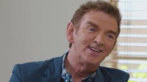 'And Just Like That' Season 2: More 'Sex and the City,' Carrie Texting