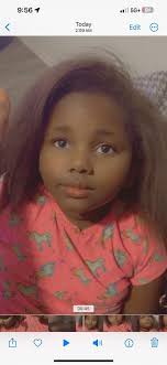 Hi my daughter 8 years old don't want to eat for 1 week only little sip of  drinks also had temperature Gp told me she have ear infection her lips also  get