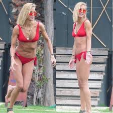 Annesinin adı rukiye ergüder, babası siyasi bilimler profesörü ve boğaziçi üniversitesi eski rektörlerinden üstün ergüder'dir. La Cateva Zile DistanÈ›Äƒ Intr AdevÄƒr Confortabil Intalni Canan Erguder Bikini Generalpromo Ro