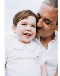 We had ZERO fun 😝😝😝 been photographing this sweet fam since both of  those kiddos were newborns! I truly get so much joy from watching my  littlest clients grow up! 🌱 • “