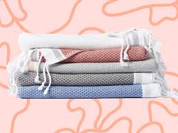 I'll highlight their features, drawbacks, and much more. 14 Best Bath Towels For Maximum Fluffiness And Warmth In 2021 Glamour