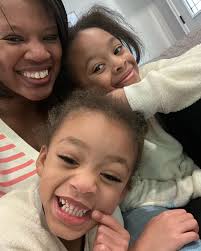 Today it hit me... our family hasn't taken family photos in two years! I  was scrolling through my phone in search of a recent photo of our family to  share for Mother's