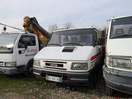 Allestimento con ribaltabile 3 lati, anno 2005, gomme nuove, 1 anno di garanzia. Iveco Daily Doppia Cabina Annunci Luglio Clasf